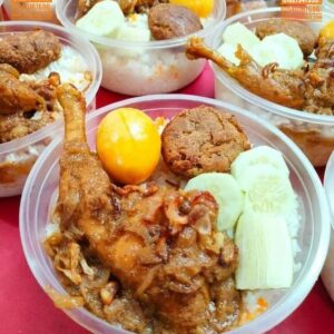 💝 বিরিয়ানি সেট মেনু – 2 

🍚 পোলাও

🍗 রোস্ট

🍢 চিকেন কাবাব

🥚 ডিম

🥗 সালাদ