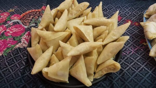🥟 চিকেন সমুচা – ১০ পিস - Image 3